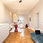 Vakantiehuis Homey Experience - Palazzo Matteotti Olbia