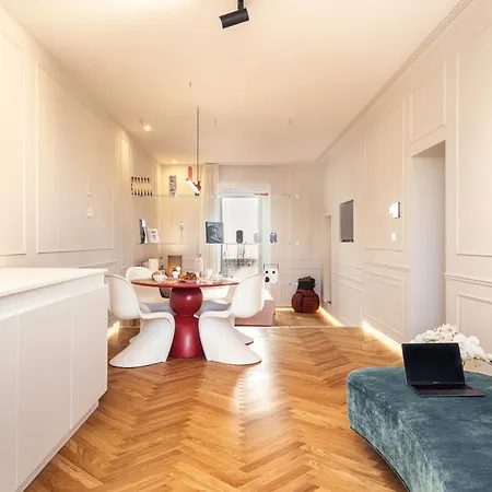Vakantiehuis Palazzo Matteotti By Homey Experience Olbia